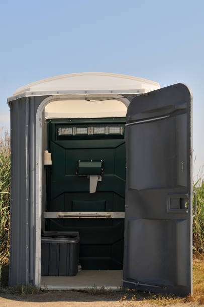 Best Porta potty rental near me  in Sabina, OH